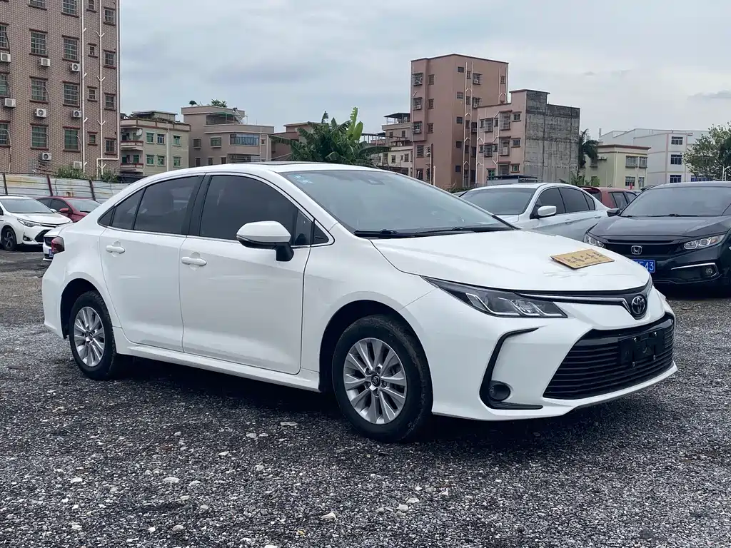 Toyota Corolla 2020 — фото 3