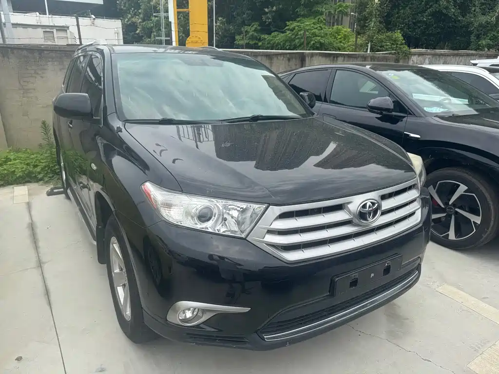 Toyota Highlander 2015 — фото 1