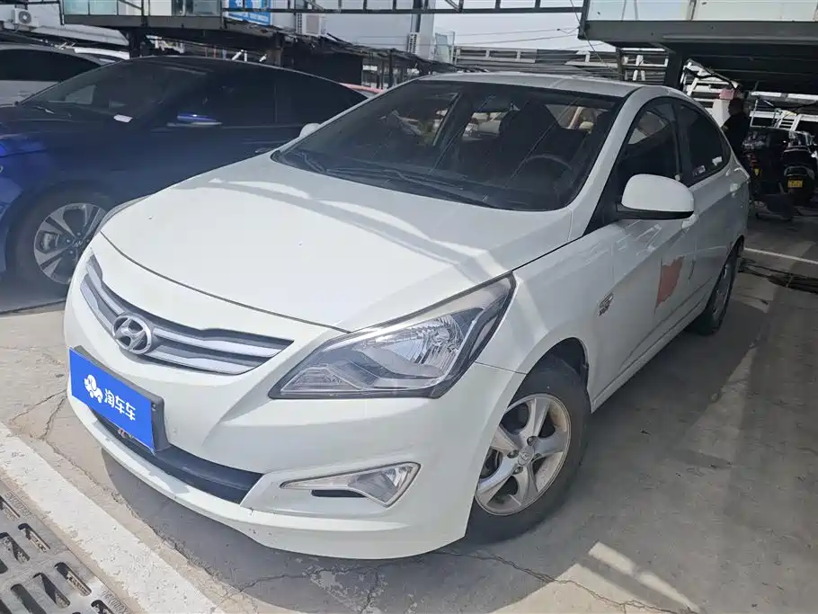 Hyundai Verna 2016