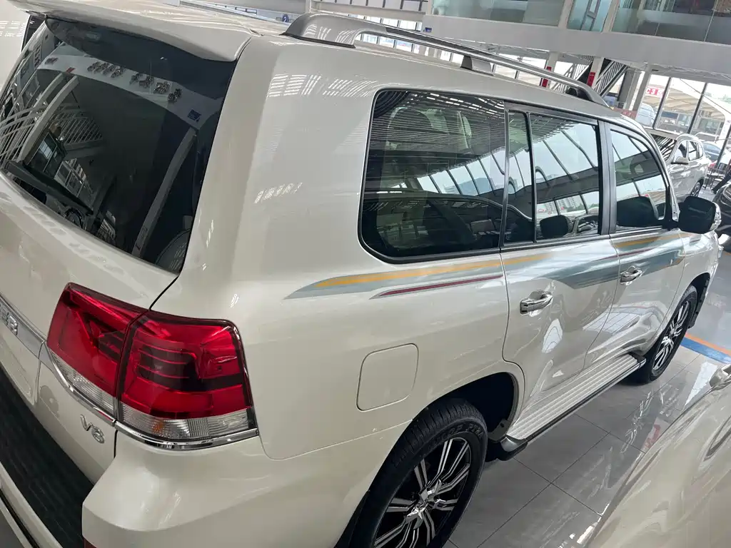 Toyota Land Cruiser 2018 — фото 11