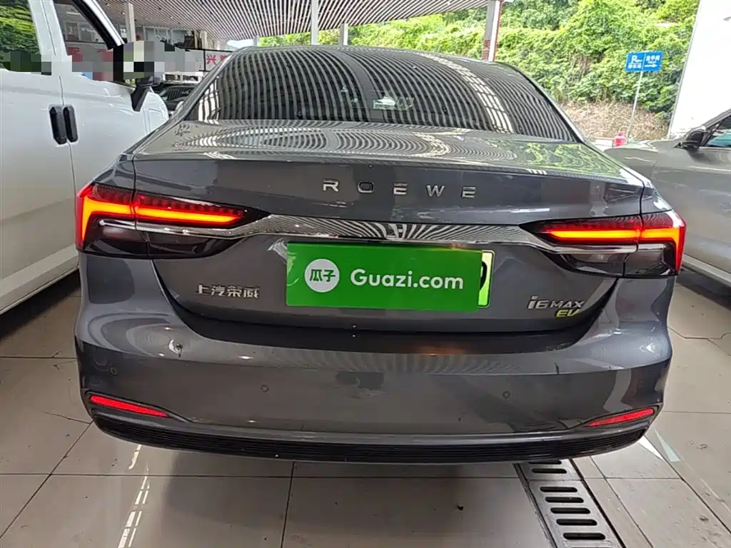 Roewe i6 MAX New Energy 2022 — фото 6