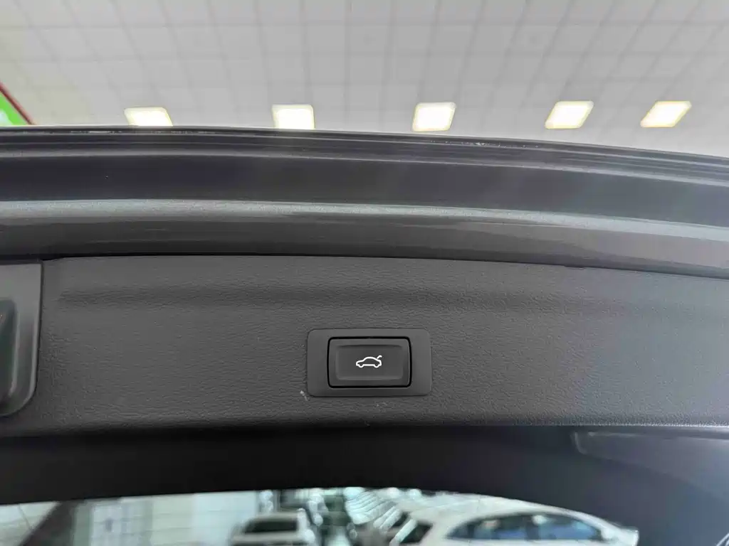 Audi Q3 2023 — фото 18