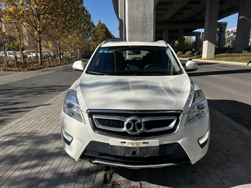 BAIC Senova X65 2016 — фото 5