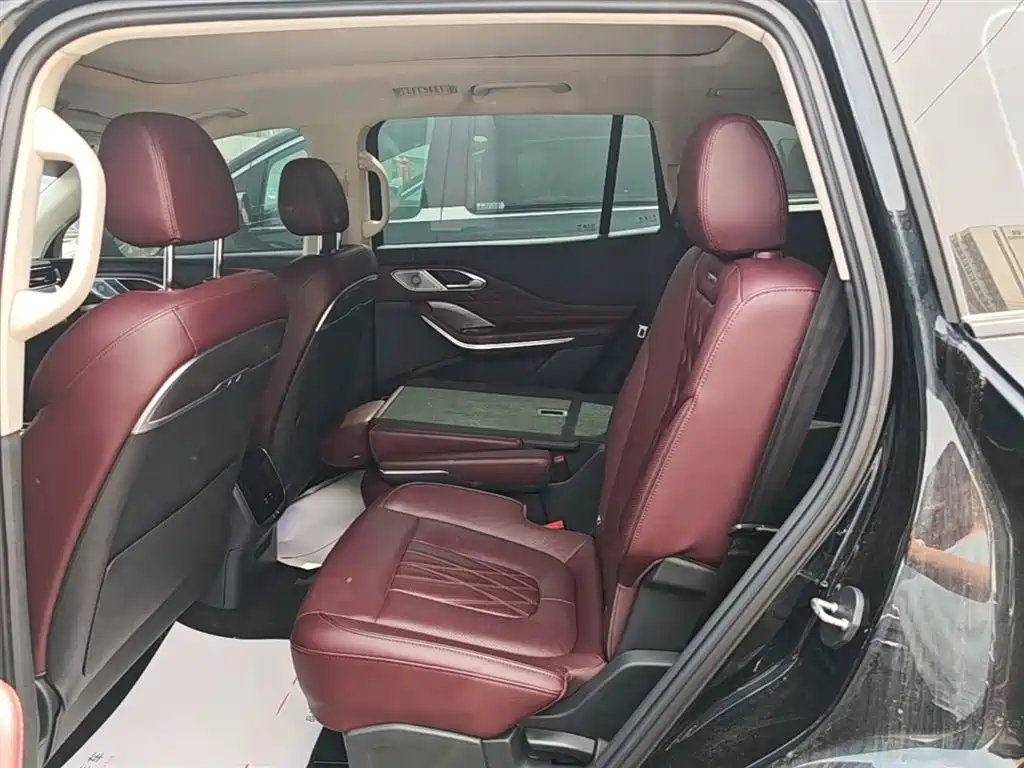Hongqi HS7 PHEV 2025 — фото 17