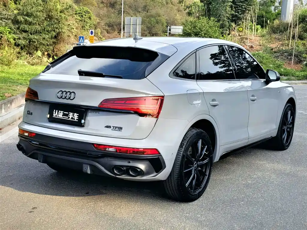 Audi Q5L Sportback 2022 — фото 7