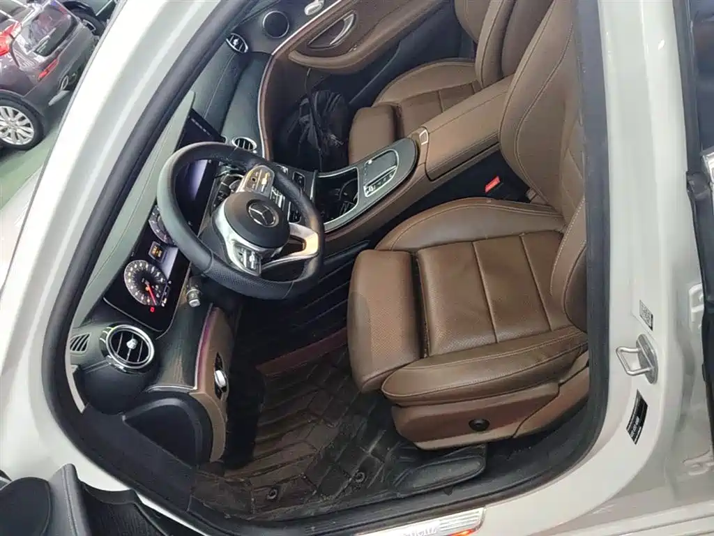 Mercedes-Benz E-Class 2020 — фото 15