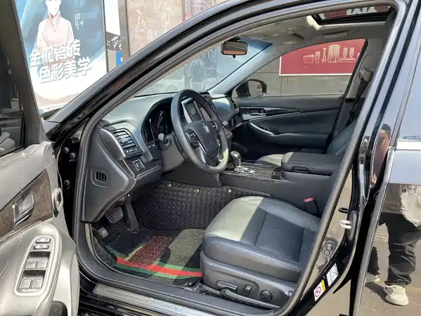 Toyota Crown 2019