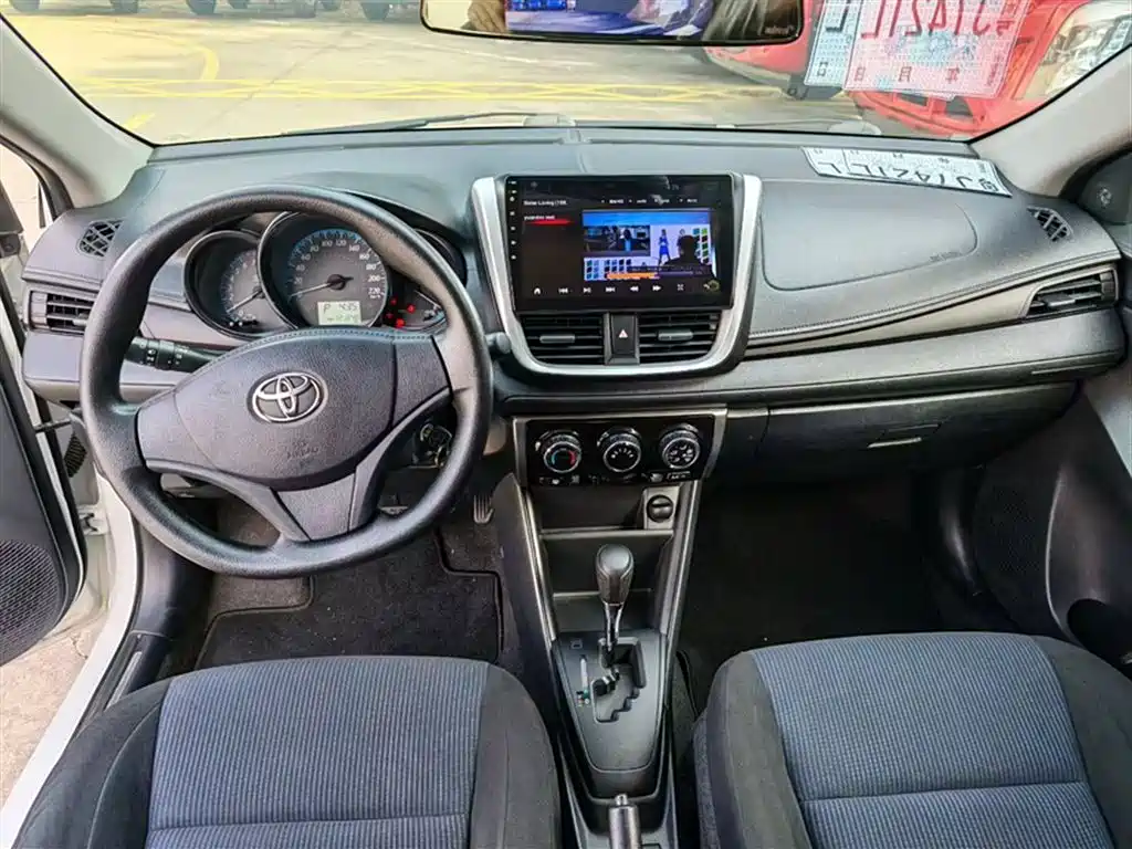 Toyota Yaris L 2018 — фото 23