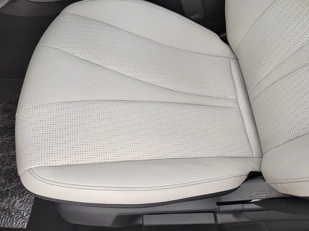 BYD Seal 05 DM-i 2025 — фото 11