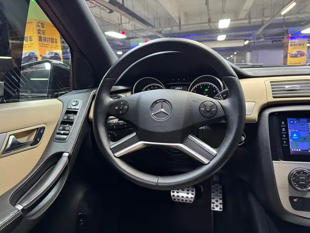 Mercedes-Benz R-Class 2014 — фото 22