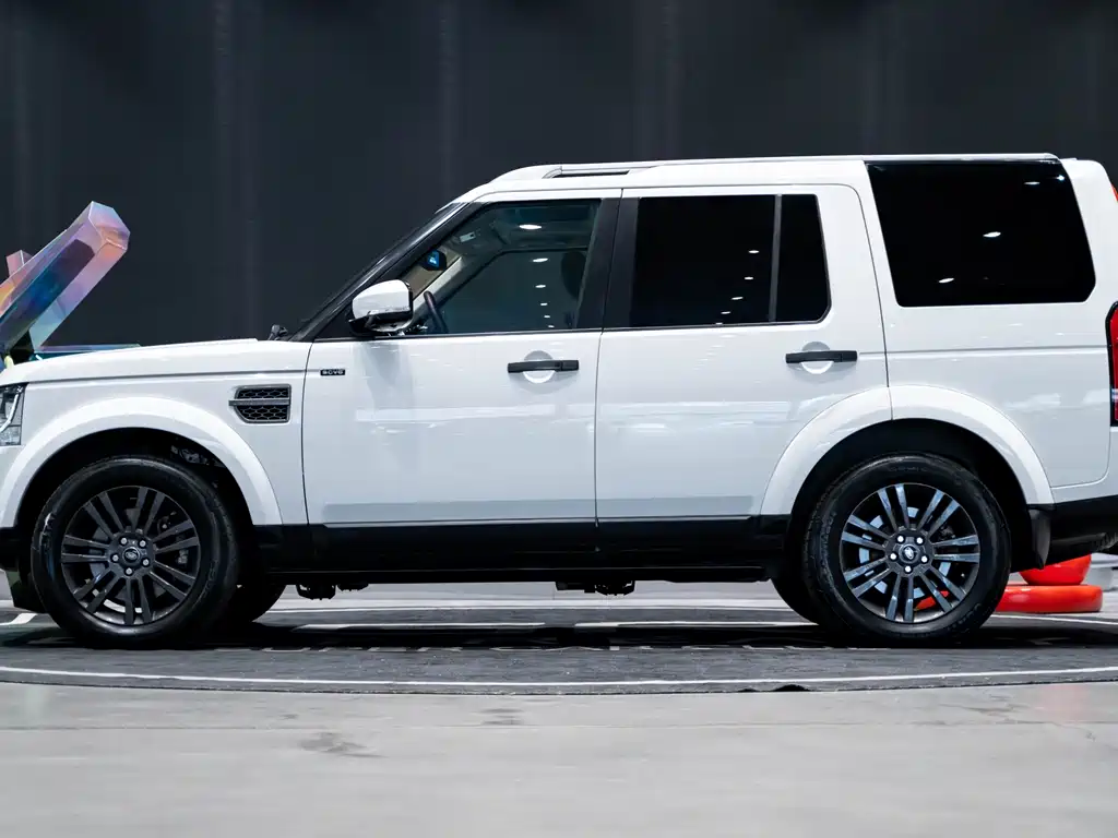 Land Rover Discovery 2016 — фото 3