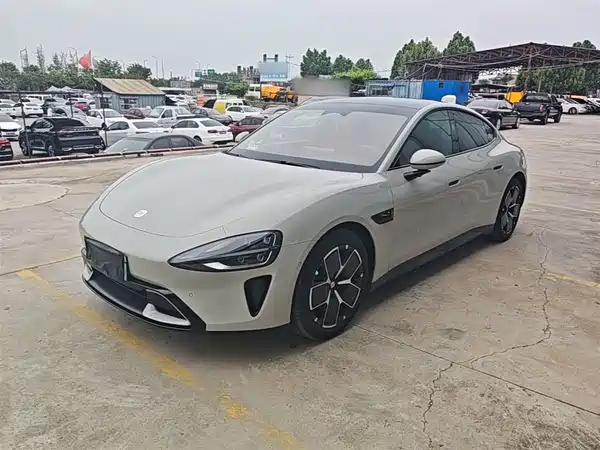 Xiaomi SU7 2024