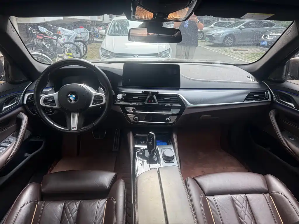 BMW 5 Series 2021