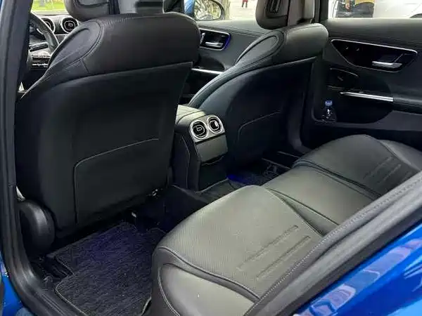 Mercedes-Benz C-Class 2022