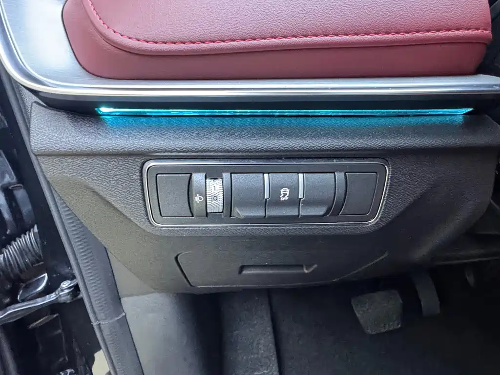 Jetour Jietu X70 PLUS 2022 — фото 16