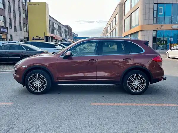 Porsche Cayenne 2011