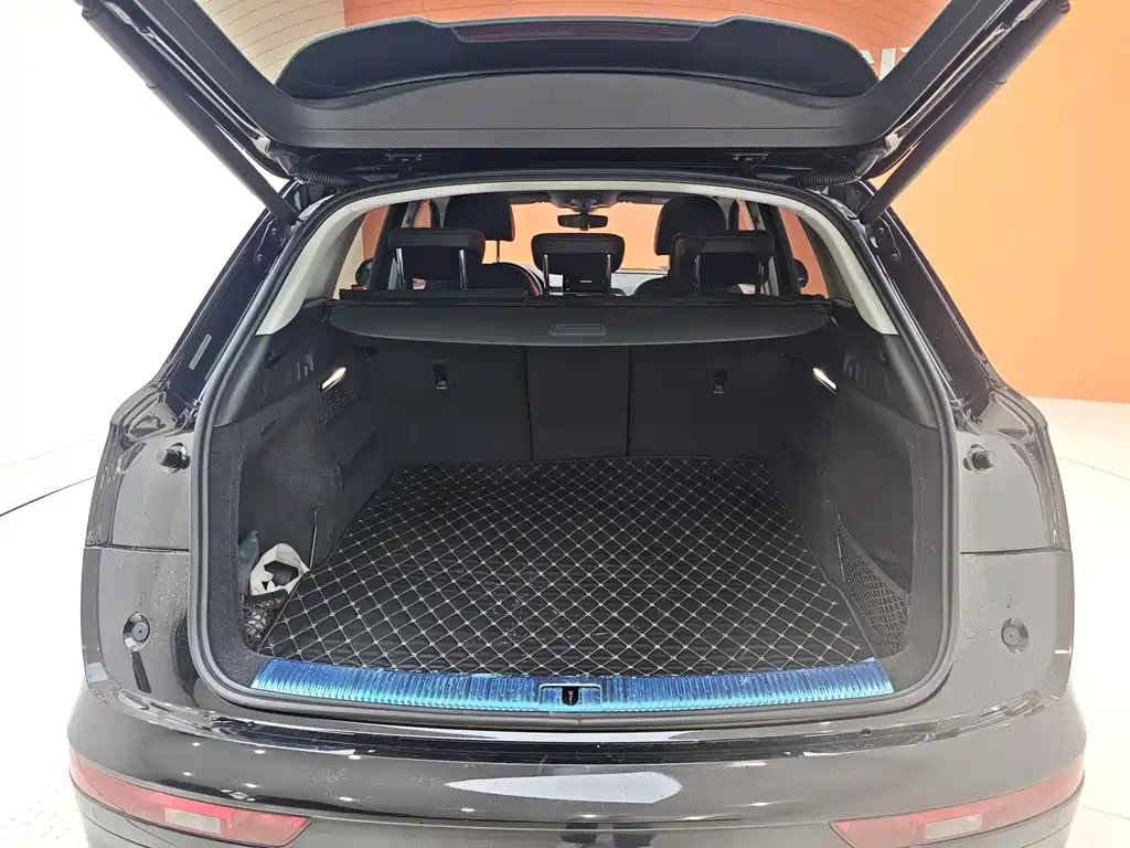 Audi Q5L 2021 — фото 19