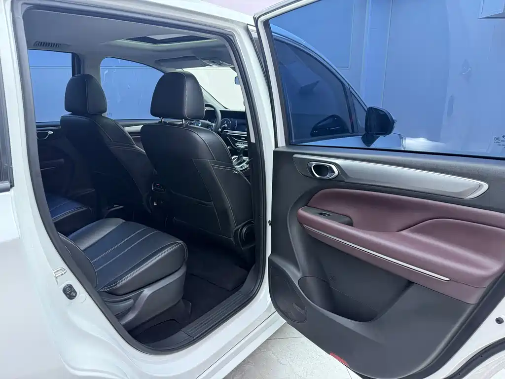 GAC Trumpchi M6 2022 — фото 20