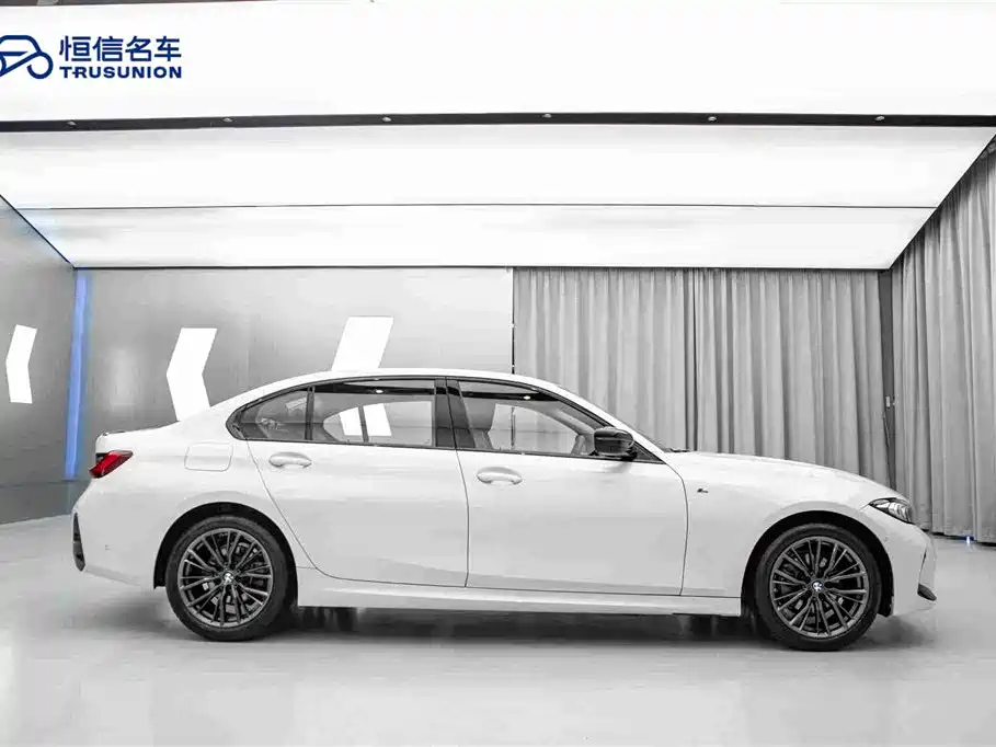 BMW 3 Series 2024