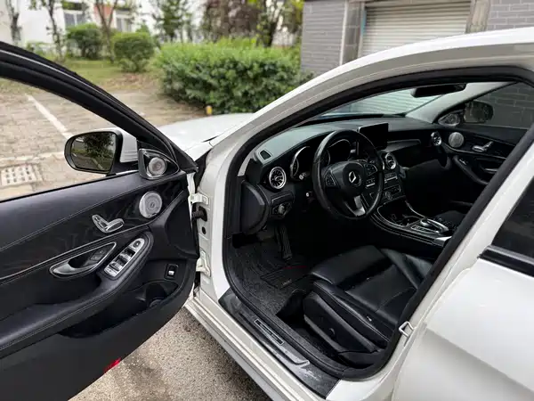 Mercedes-Benz C-Class 2016