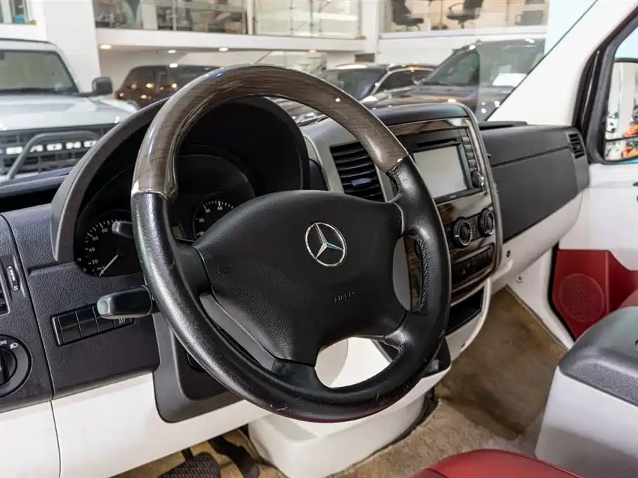 Mercedes-Benz Sprinter 2015 — фото 7