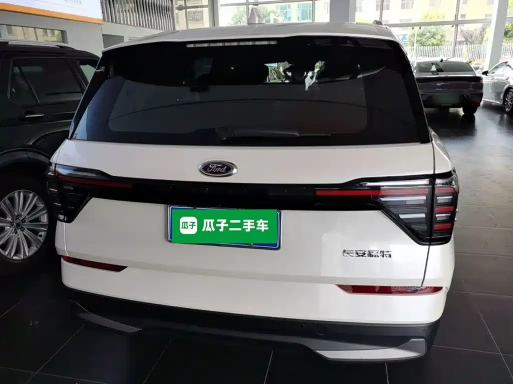 Ford Edge 2025 — фото 6