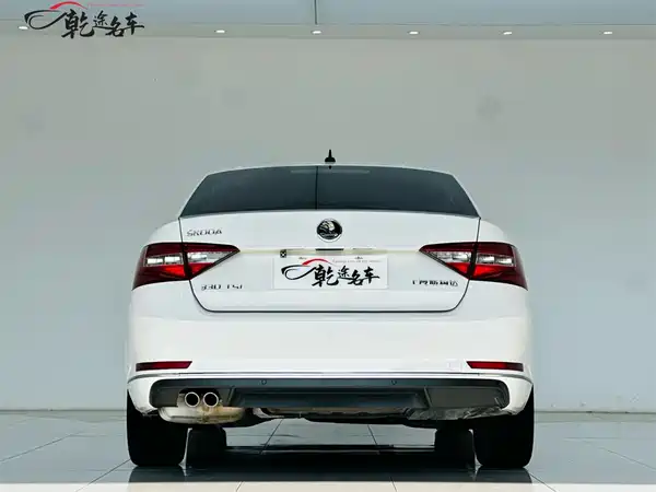 Skoda Superb 2016