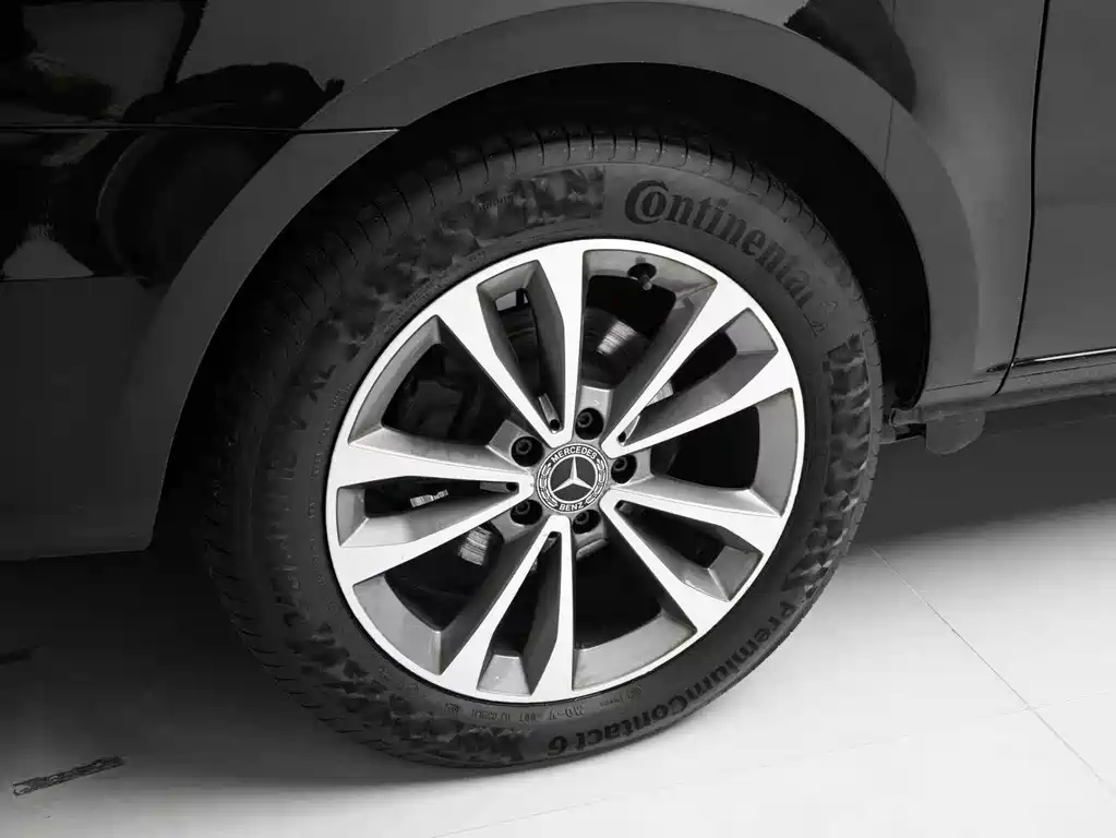Mercedes-Benz V-Class 2021 — фото 4