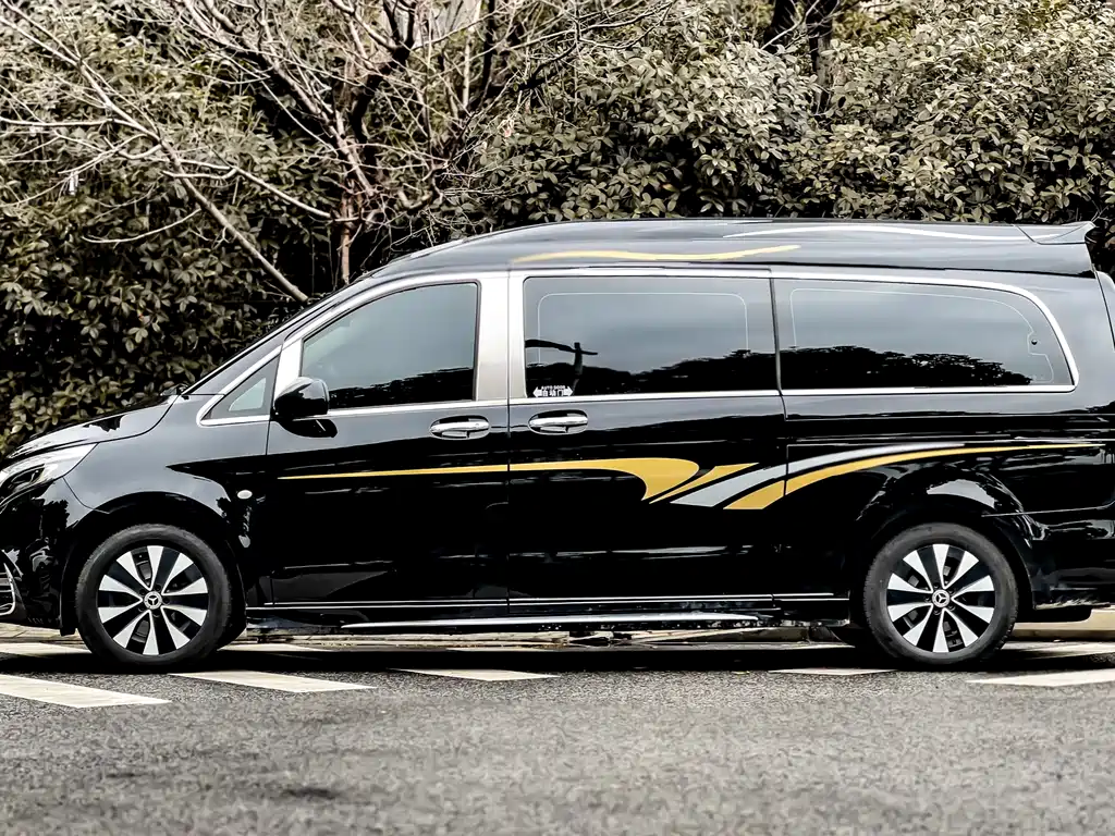 Mercedes-Benz Vito 2022 — фото 18