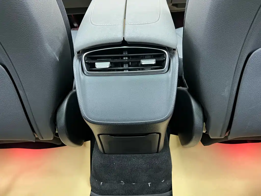 Mercedes-Benz EQS SUV 2025 — фото 36