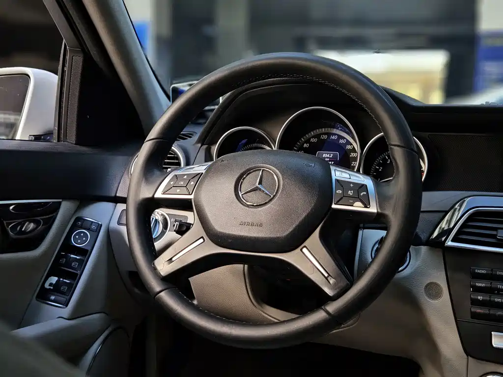 Mercedes-Benz C-Class 2013 — фото 13