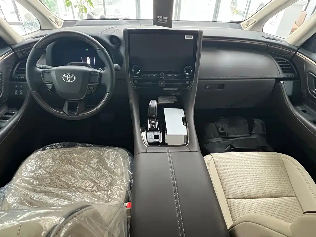 Toyota Alphard 2024 — фото 5