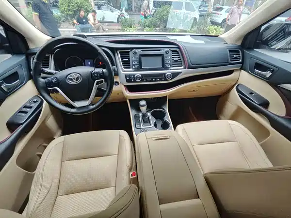 Toyota Highlander 2016