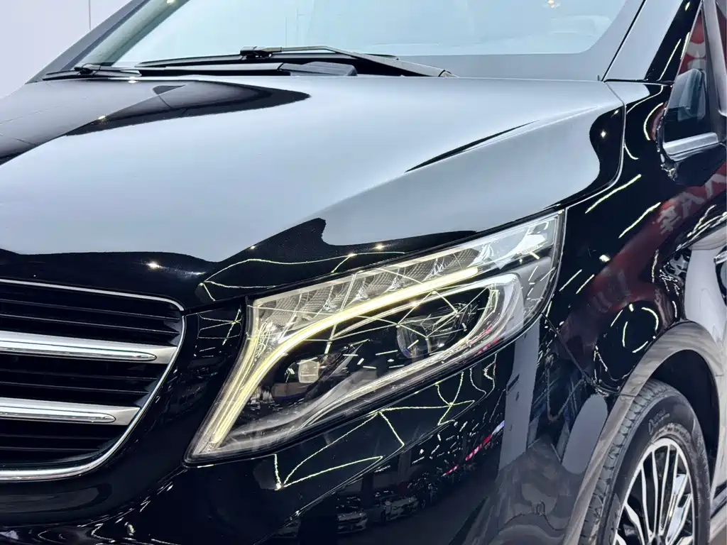 Mercedes-Benz V-Class 2018 — фото 12