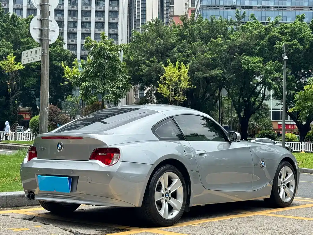 BMW Z4 2009 — фото 14