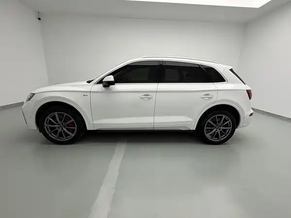 Audi Q5L 2022