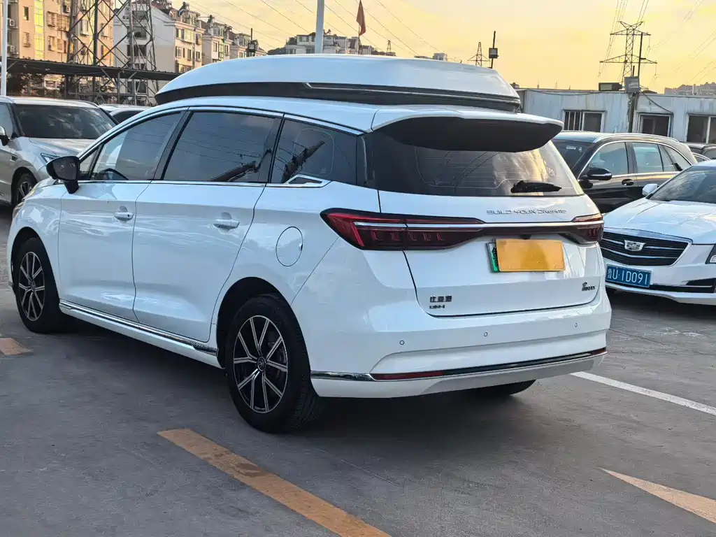 BYD MAX New Energy 2022 — фото 2