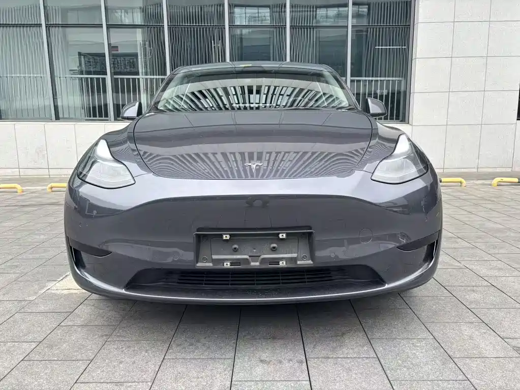 Tesla Model Y 2022 — фото 10