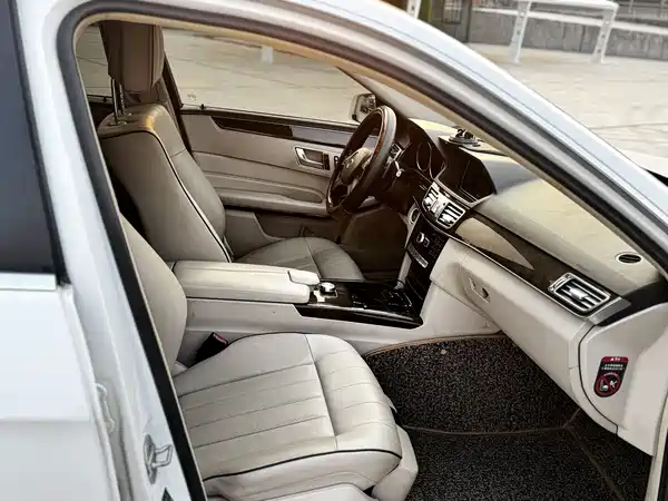Mercedes-Benz E-Class 2015