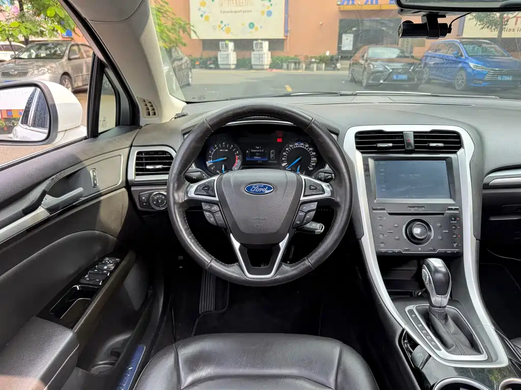 Ford Mondeo 2016 — фото 16
