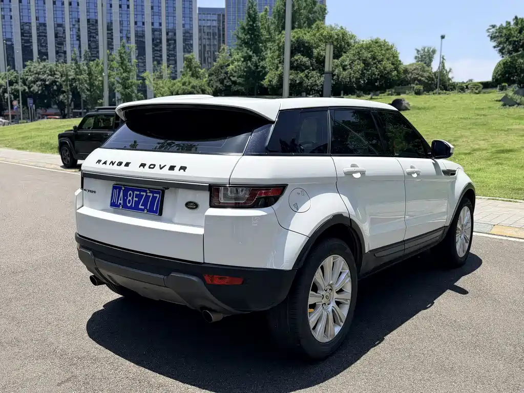 Land Rover Evoque 2016 — фото 10