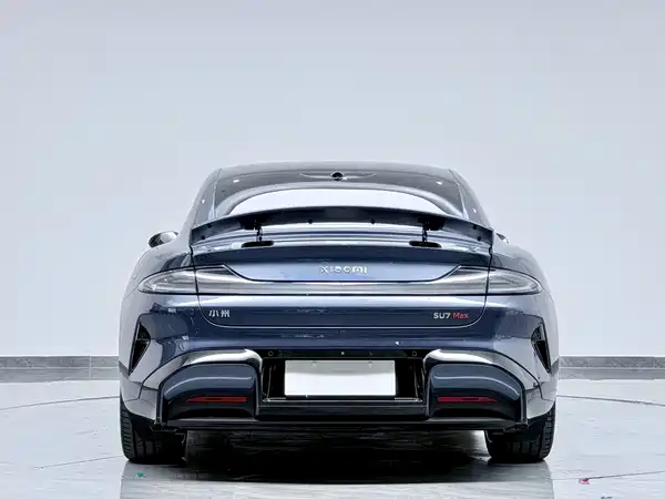 Xiaomi SU7 2025