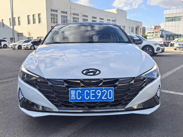 Hyundai Elantra 2021