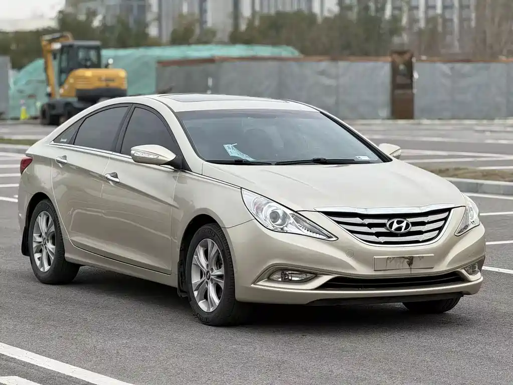 Hyundai Sonata 2012 — фото 3