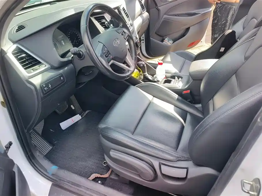 Hyundai Tucson 2017 — фото 9