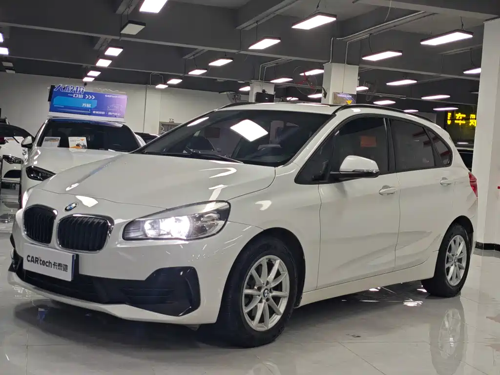 BMW 2 Series Active Tourer 2019 — фото 1