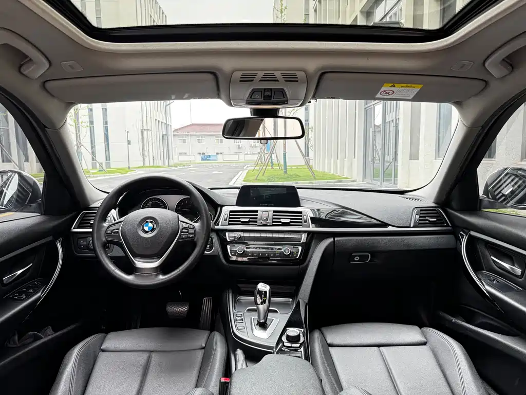 BMW 3 Series 2017 — фото 4