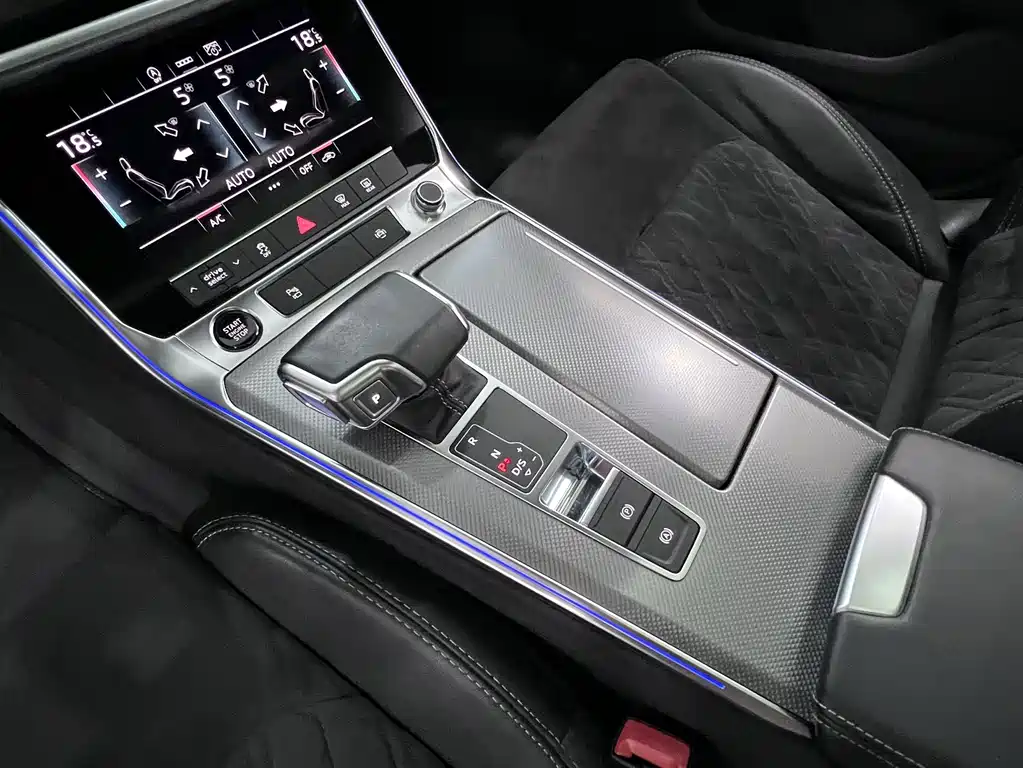 Audi A6L 2022 — фото 16