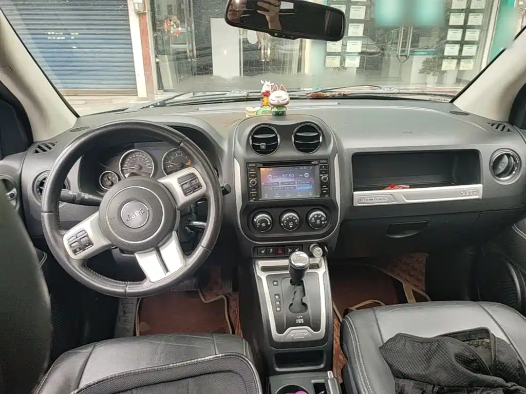 Jeep Compass 2014 — фото 10