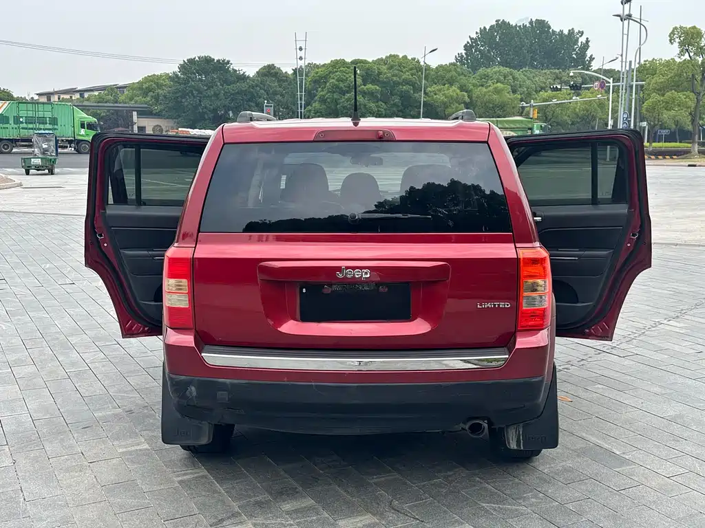 Jeep Patriot 2014 — фото 11